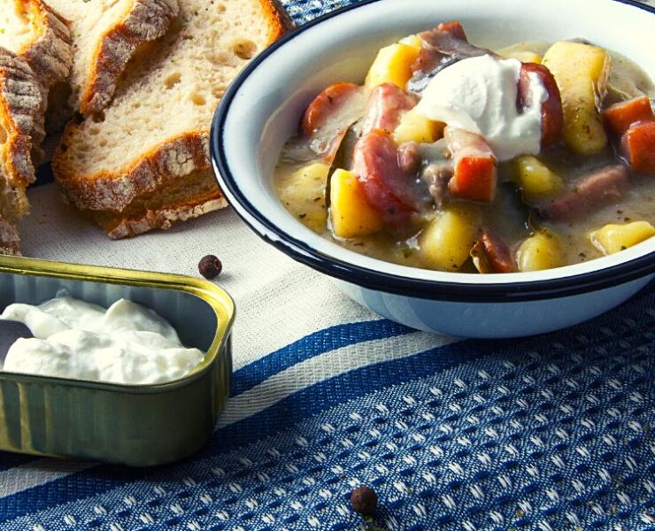 Συνταγή της ημέρας: Σούπα με λουκάνικο και μανιτάρια